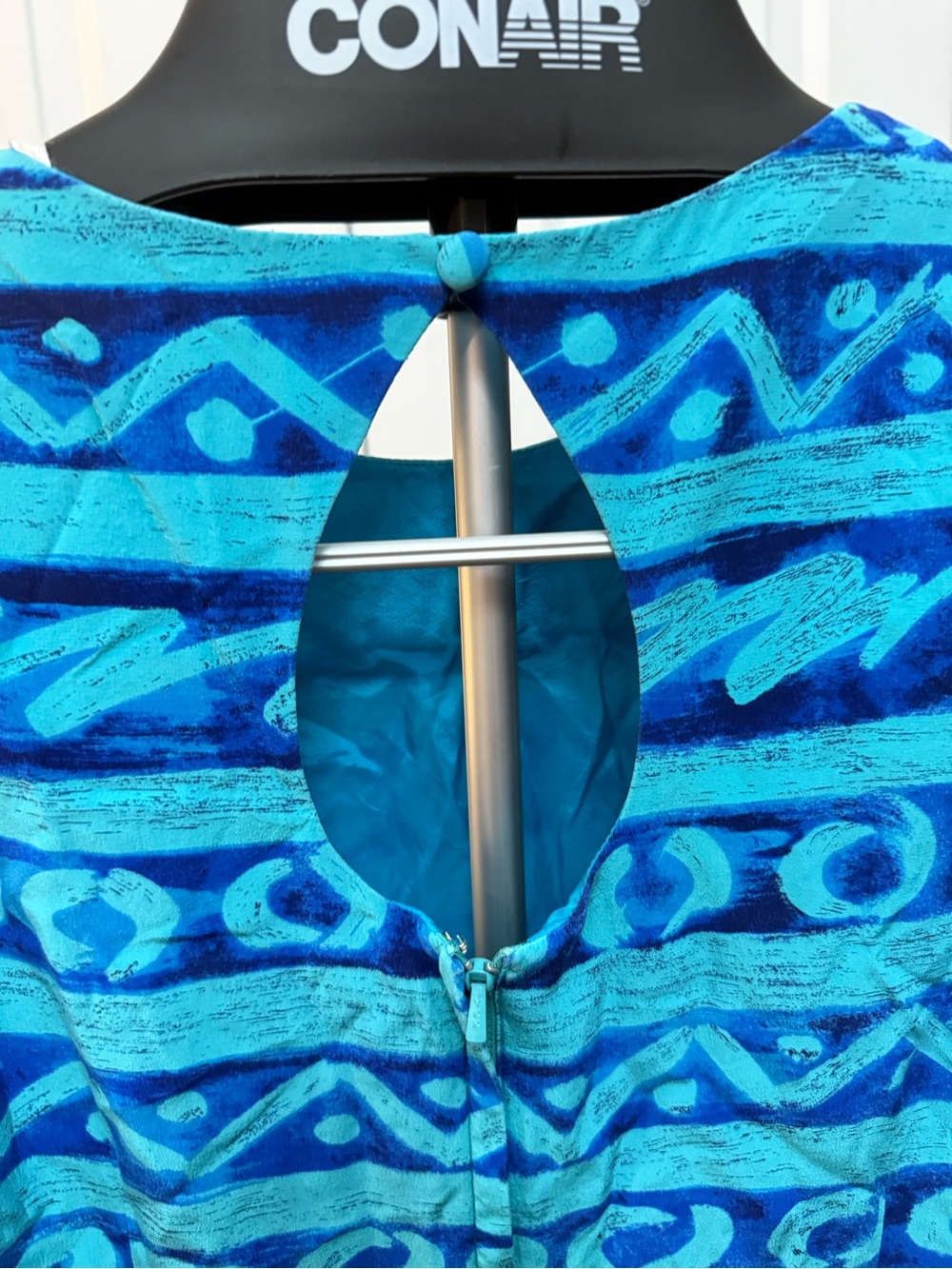 Sleeveless Silk Blue Patterned Shift Dress - Picture 3 of 5